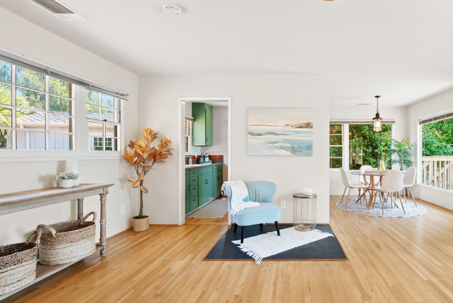 206 Bayview Court
