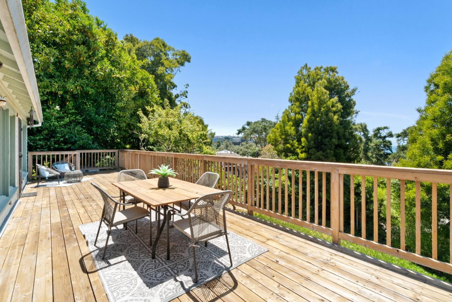 206 Bayview Court