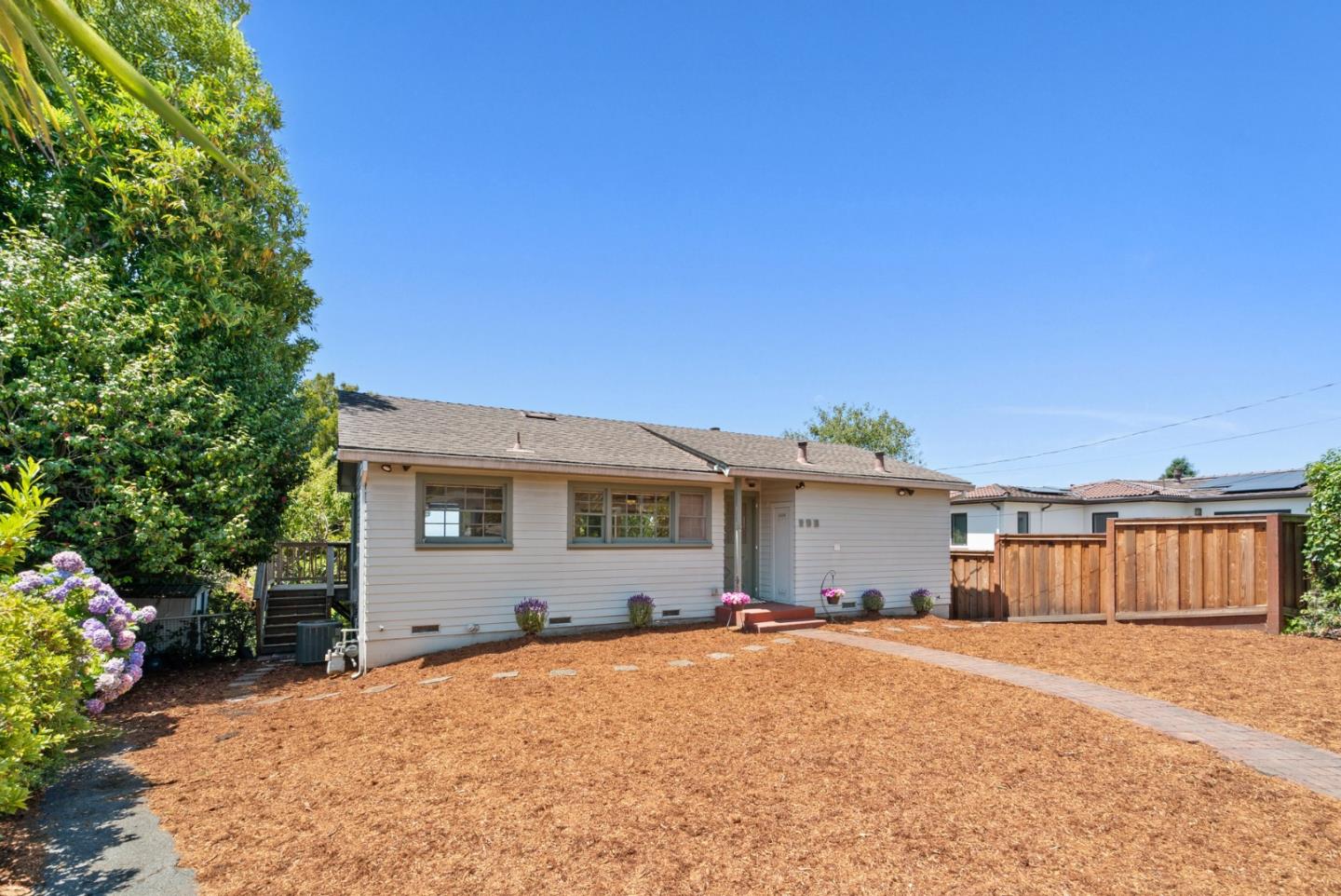 206 Bayview Court