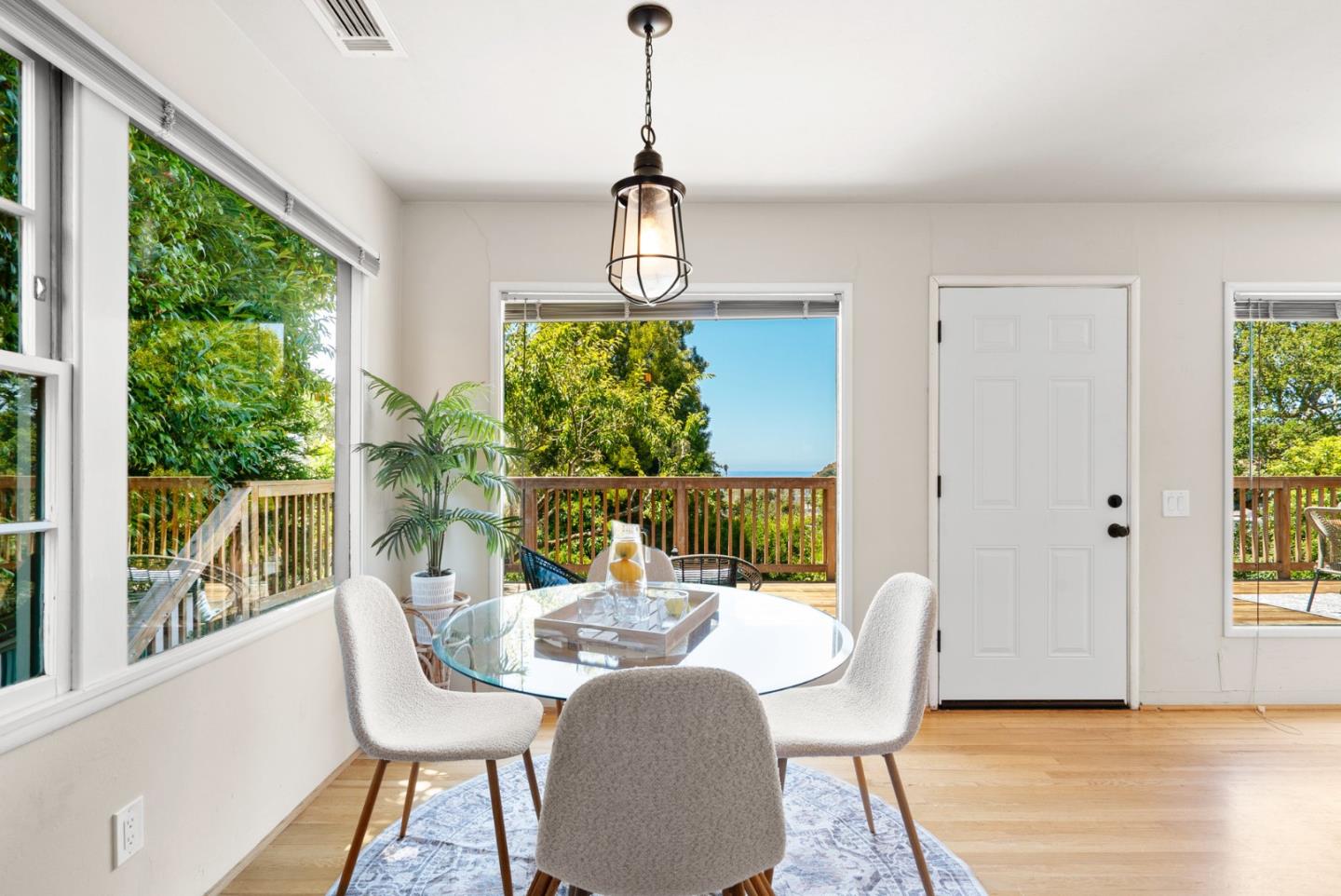 206 Bayview Court