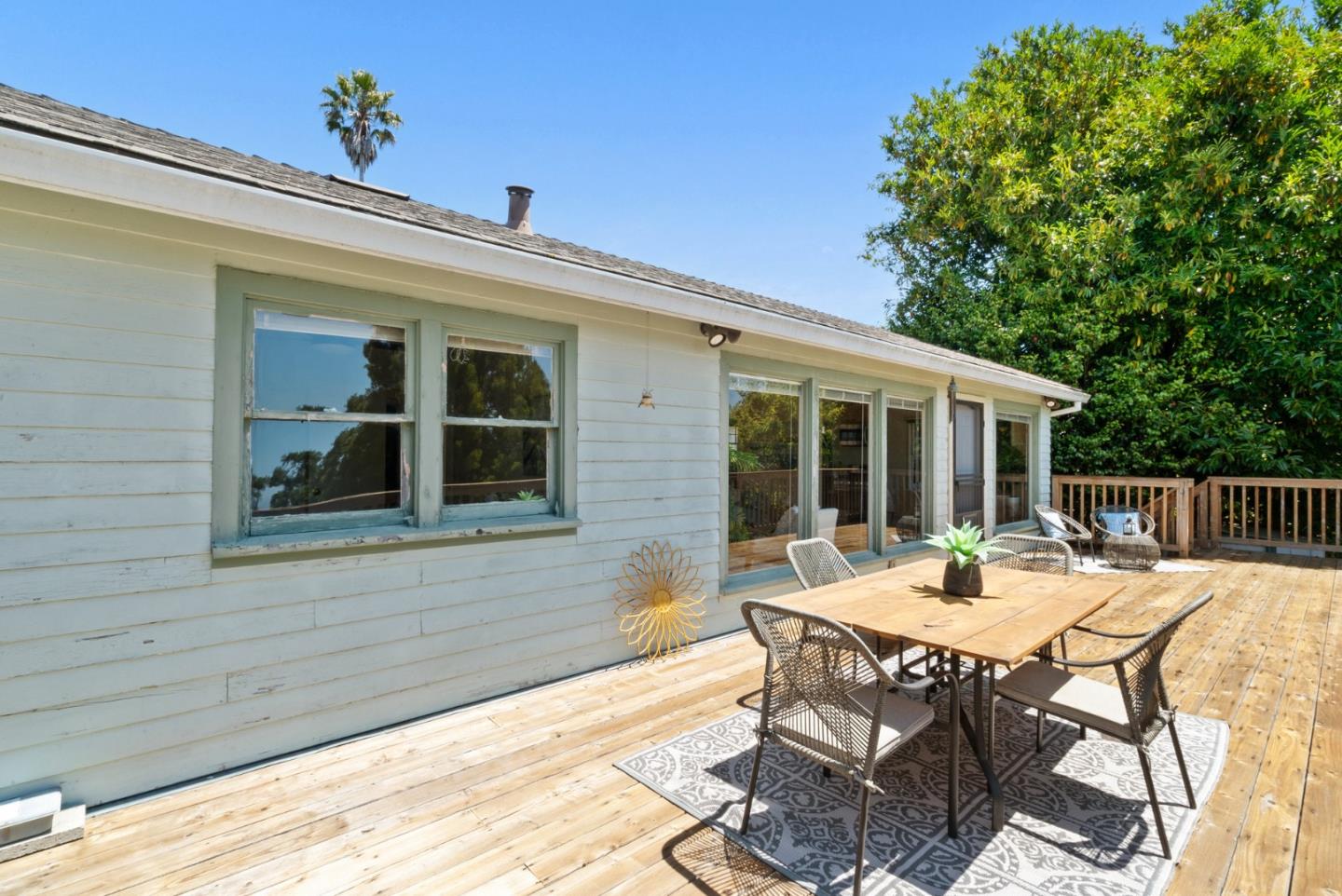 206 Bayview Court