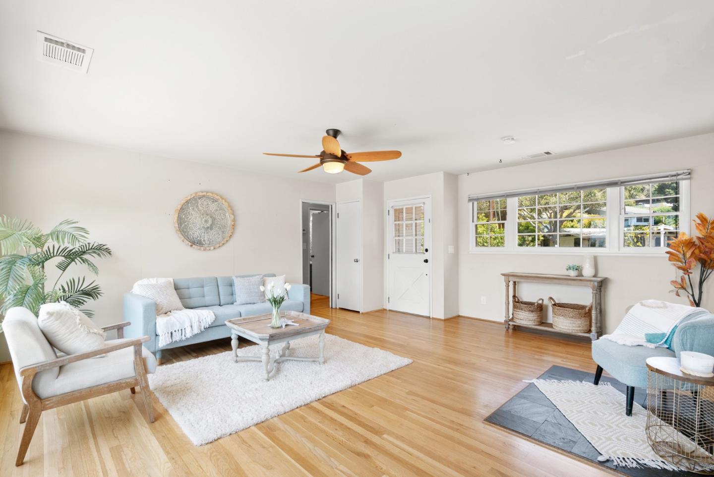 206 Bayview Court