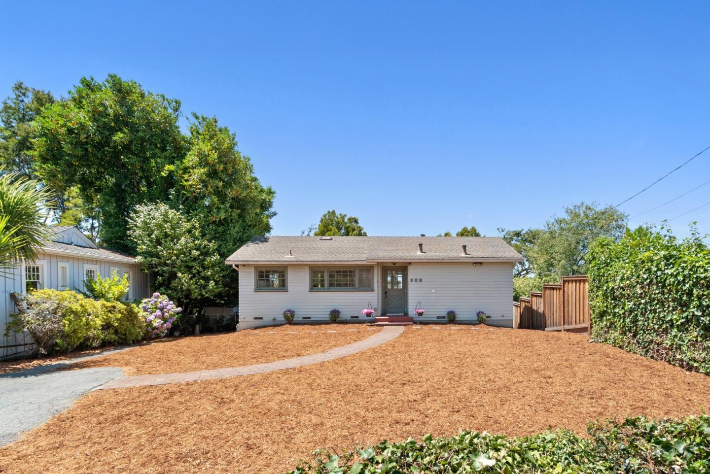 206 Bayview Court