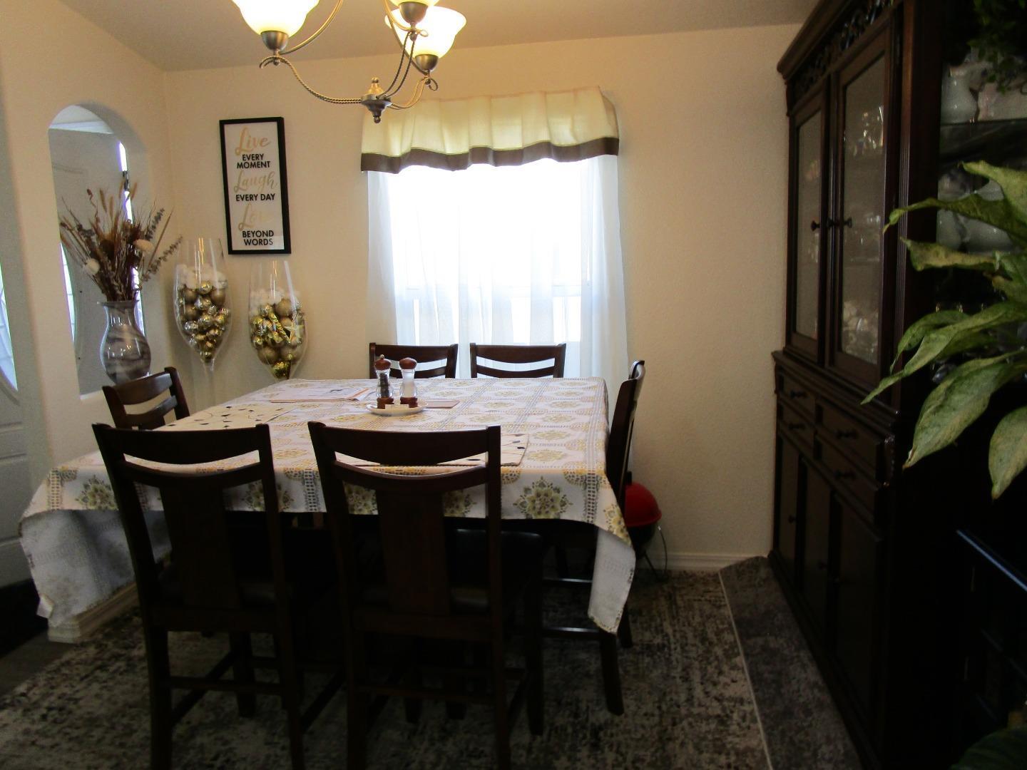 49 Blanca LN 715
