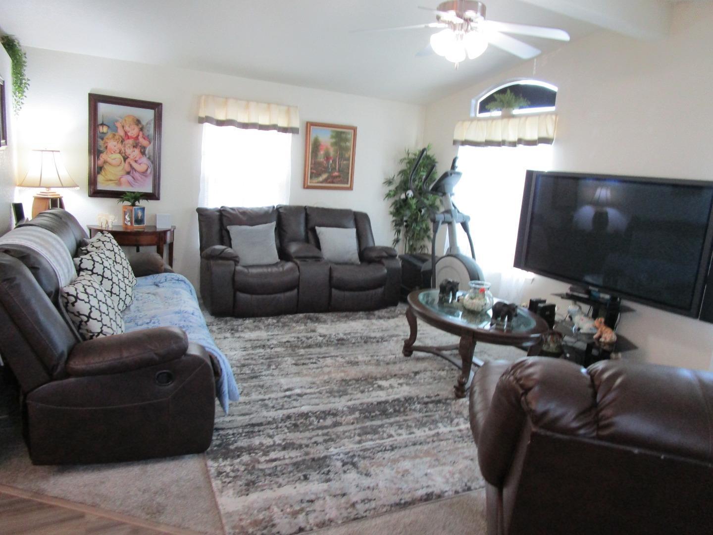 49 Blanca LN 715