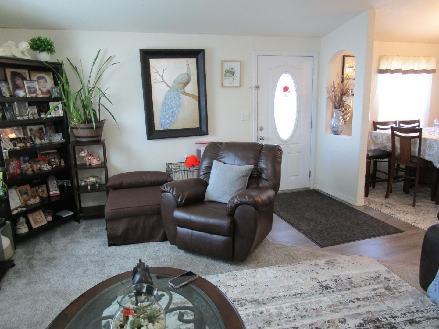 49 Blanca LN 715