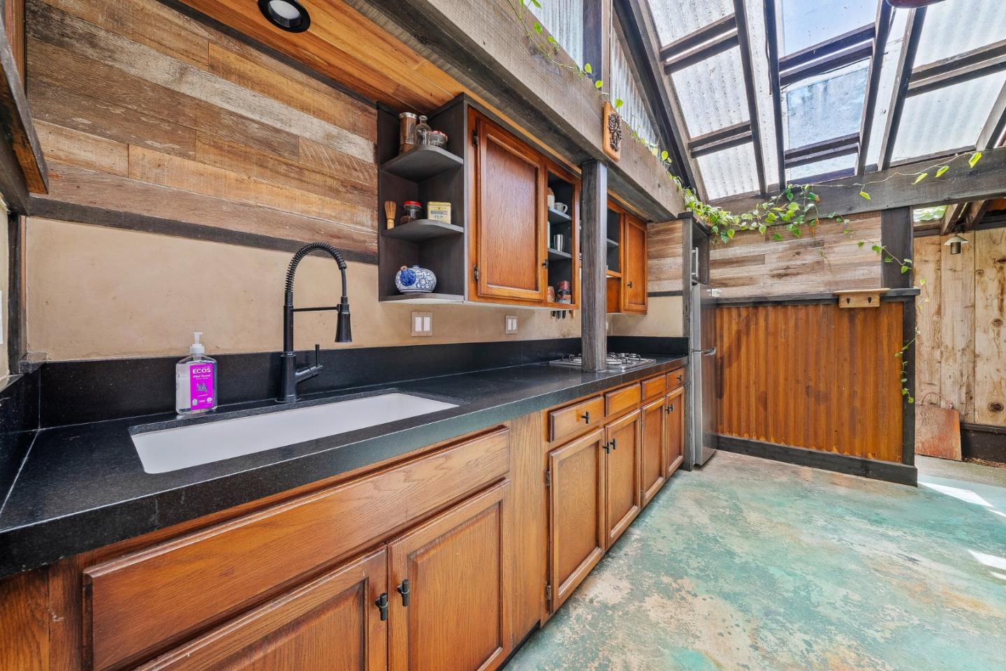 351 Oxford Way