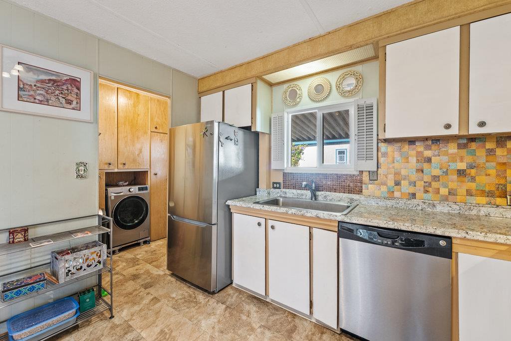 2355 Brommer Street Unit: 44