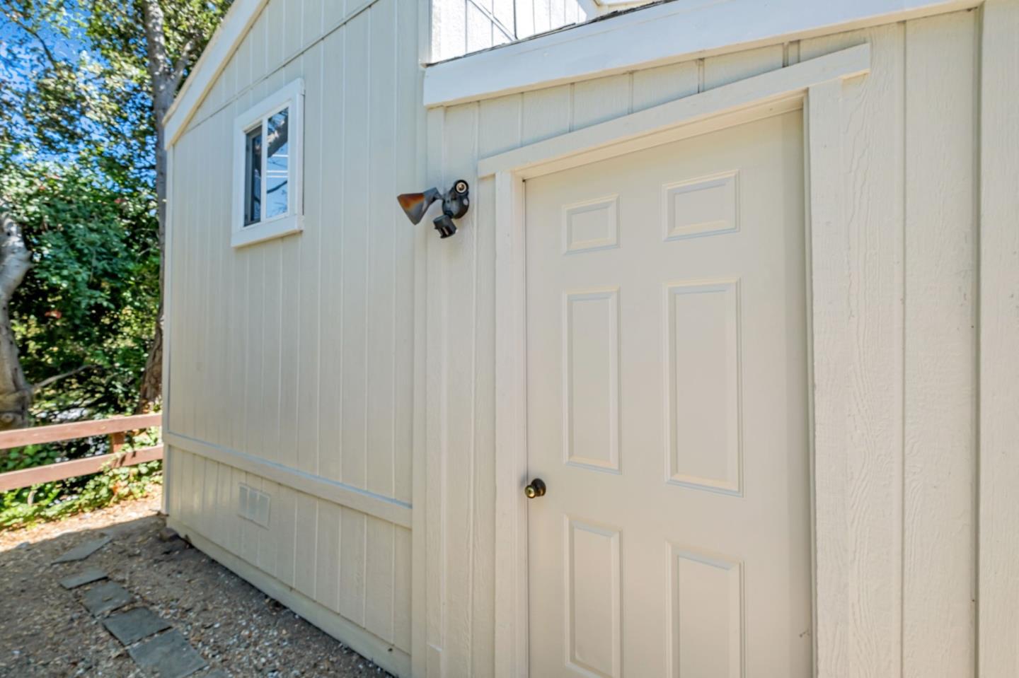 4300 Soquel Drive Unit: 102