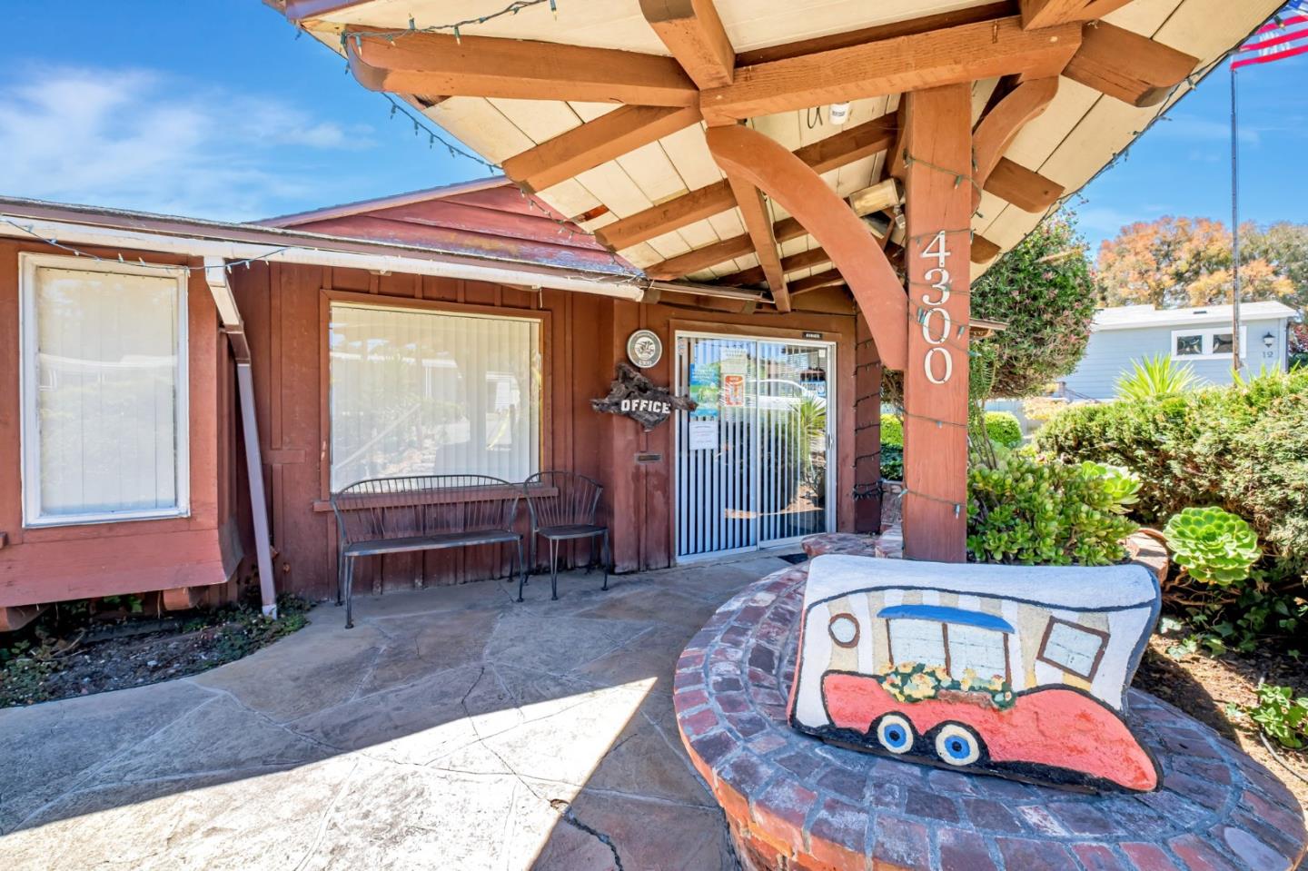 4300 Soquel Drive Unit: 102