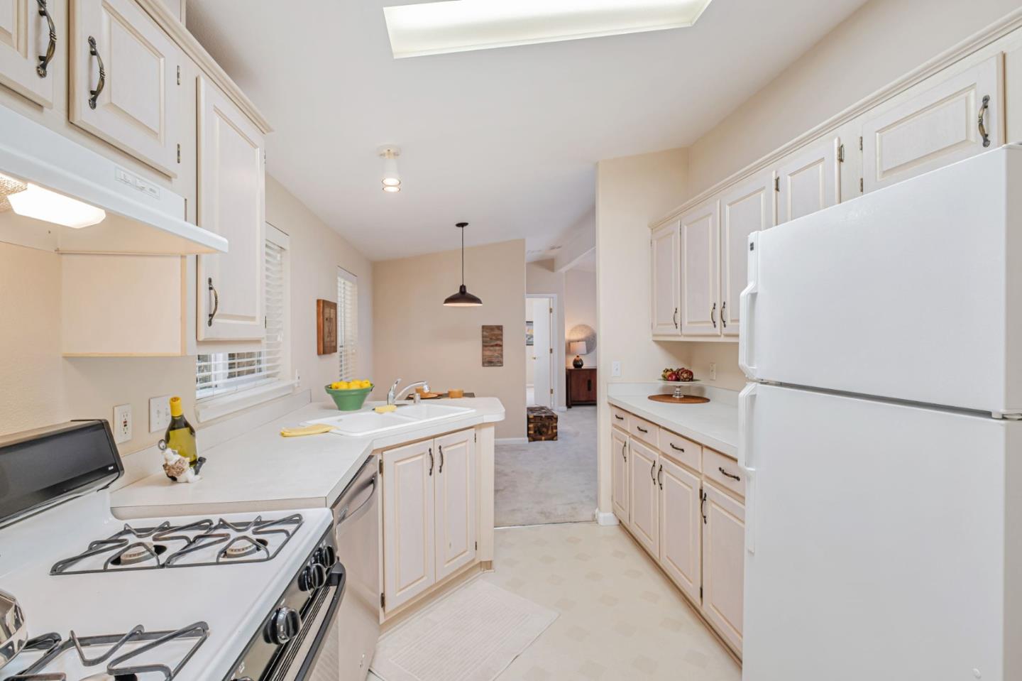 4300 Soquel Drive Unit: 102