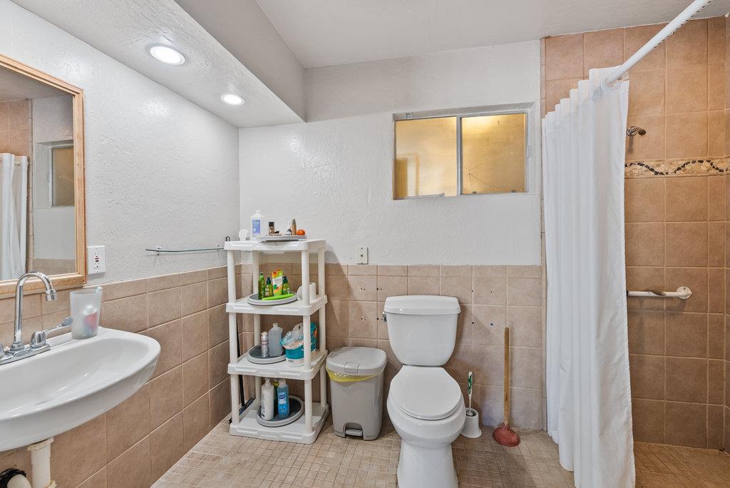 1239 La Madrona Drive