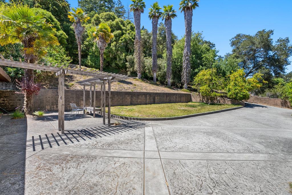 1239 La Madrona Drive