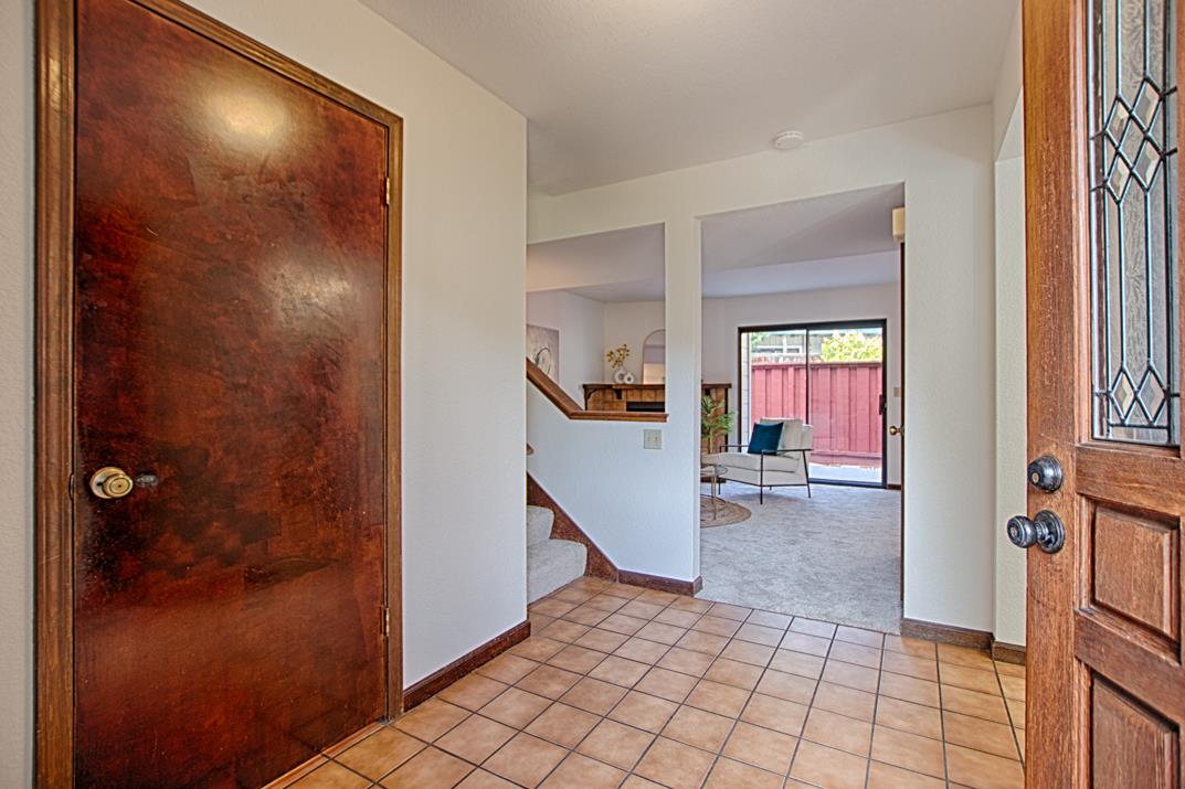 2607 Mallory Lane