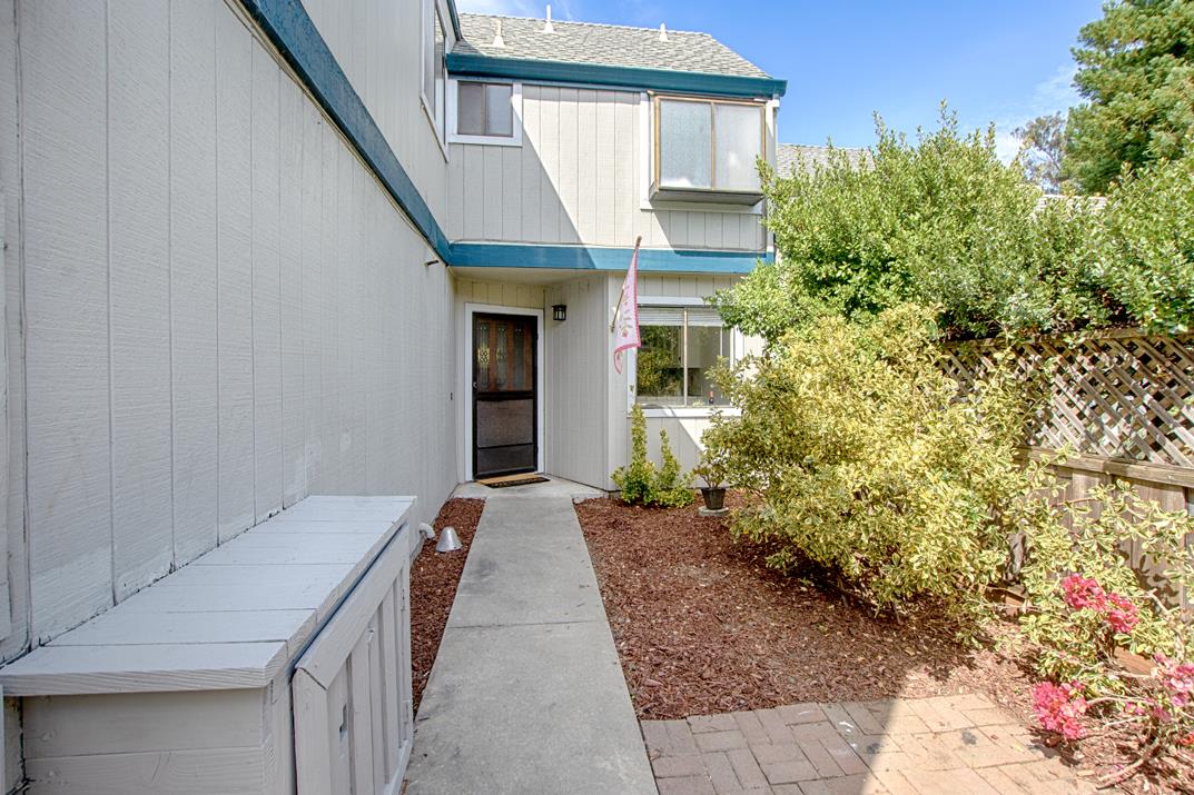 2607 Mallory Lane