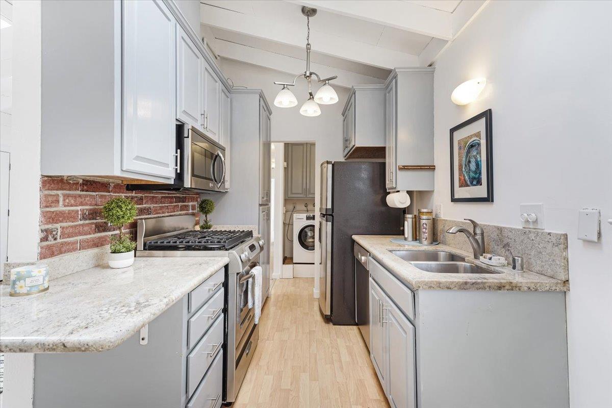 342 Wilkes Circle