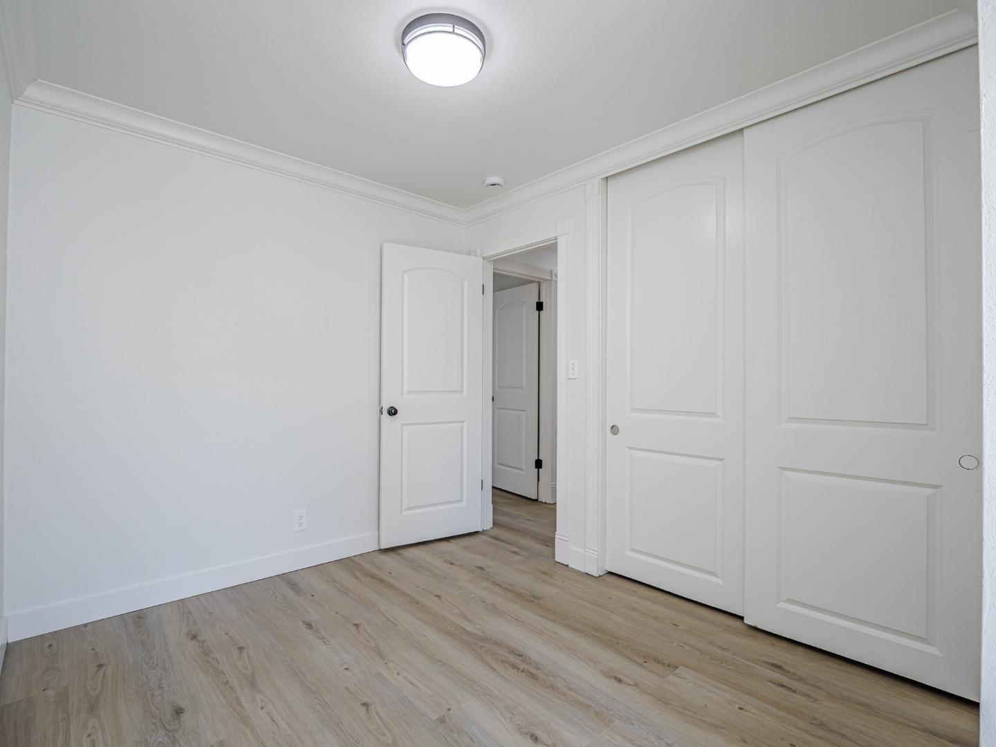 914 Acosta Plaza 111