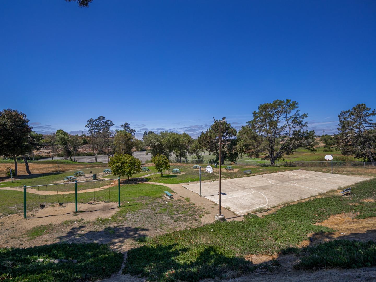 914 Acosta Plaza 111