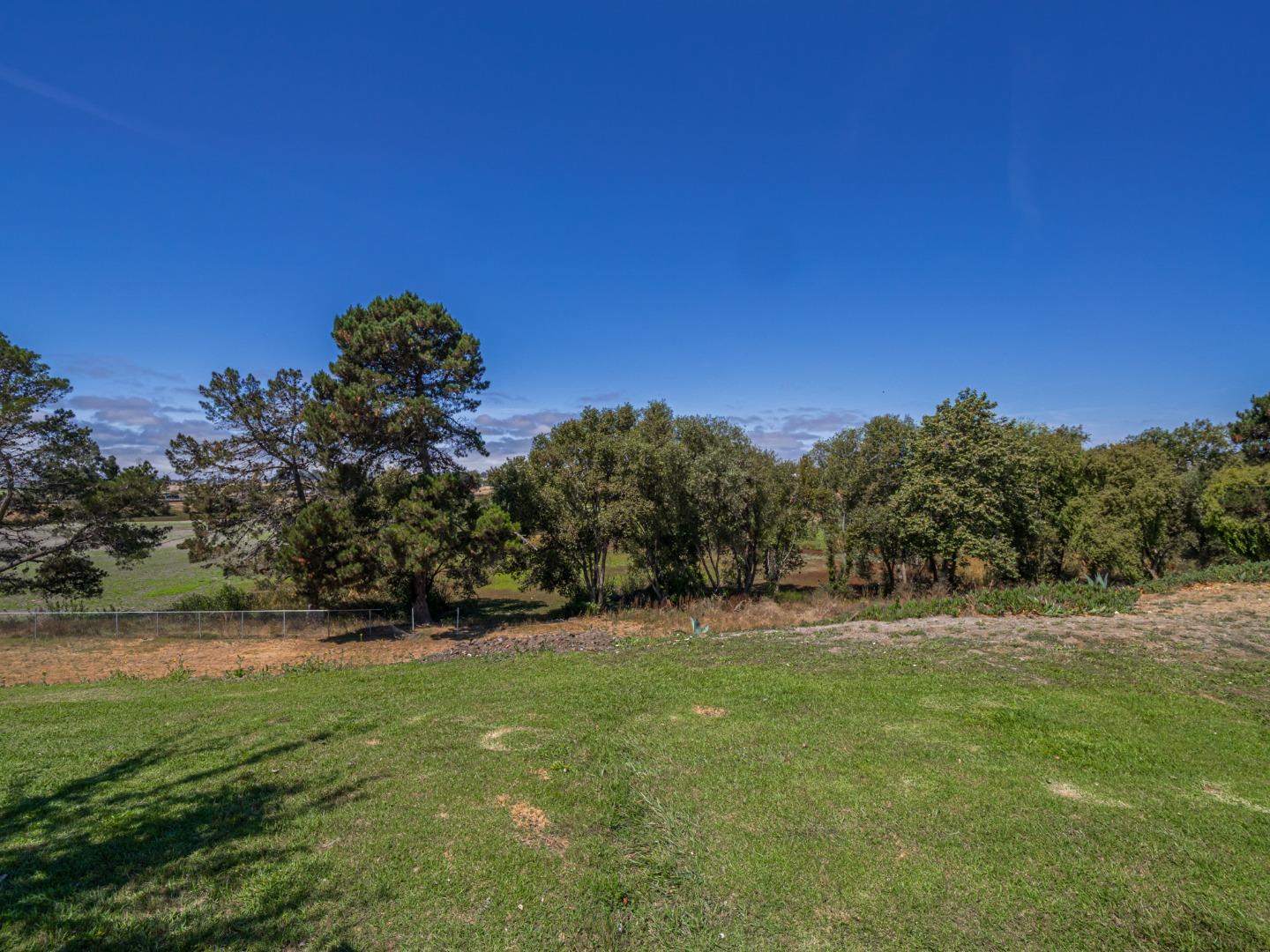 914 Acosta Plaza 111