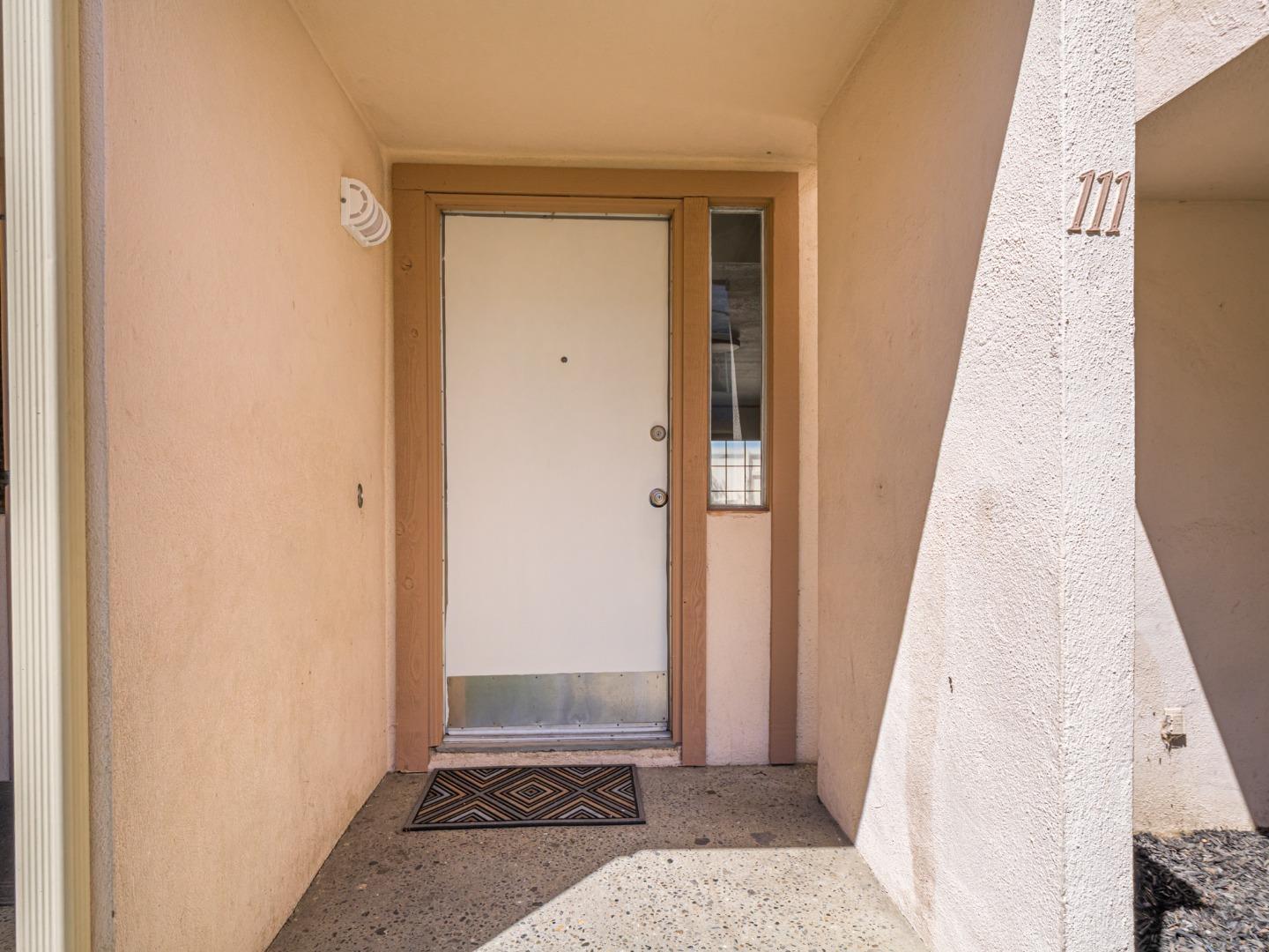 914 Acosta Plaza 111