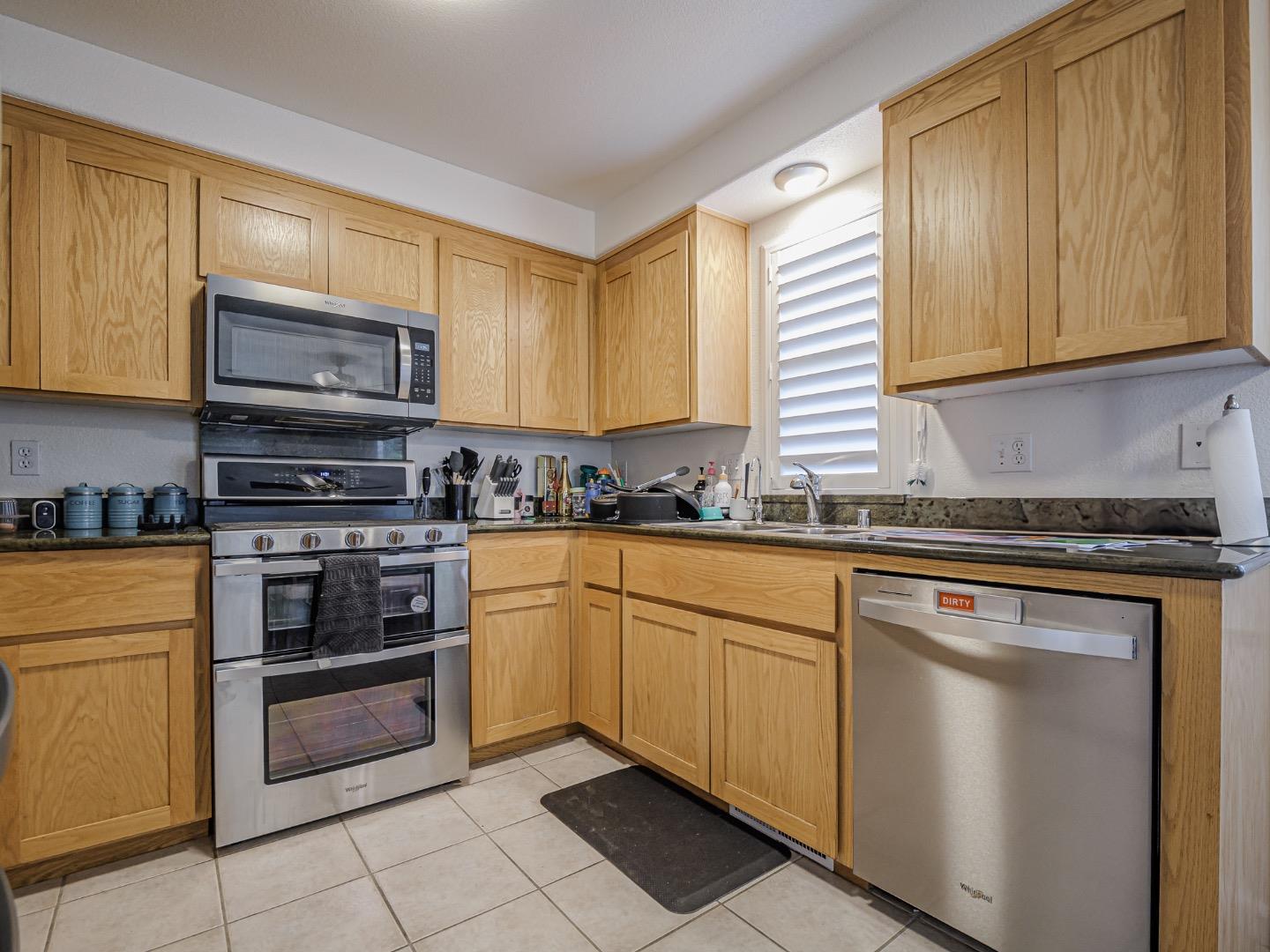 4 Holly Drive B