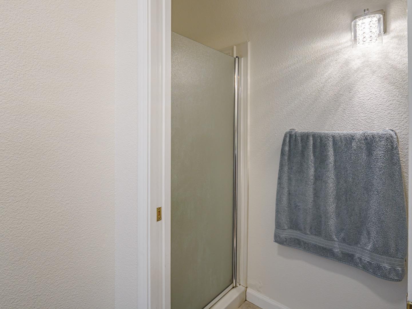 4 Holly Drive B