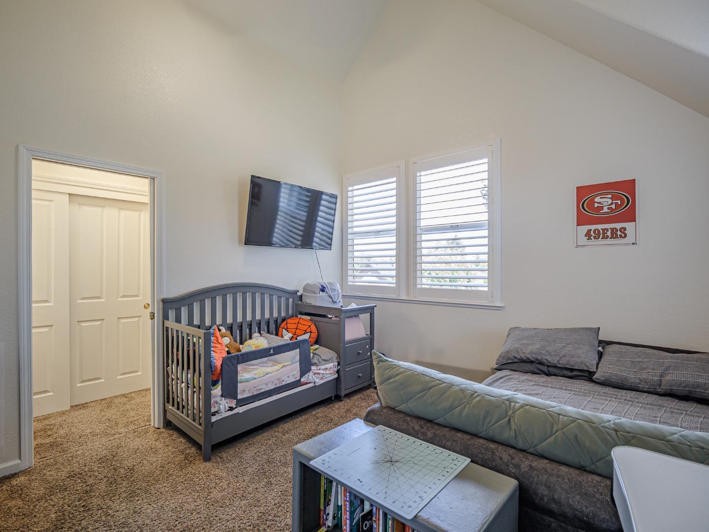4 Holly Drive B