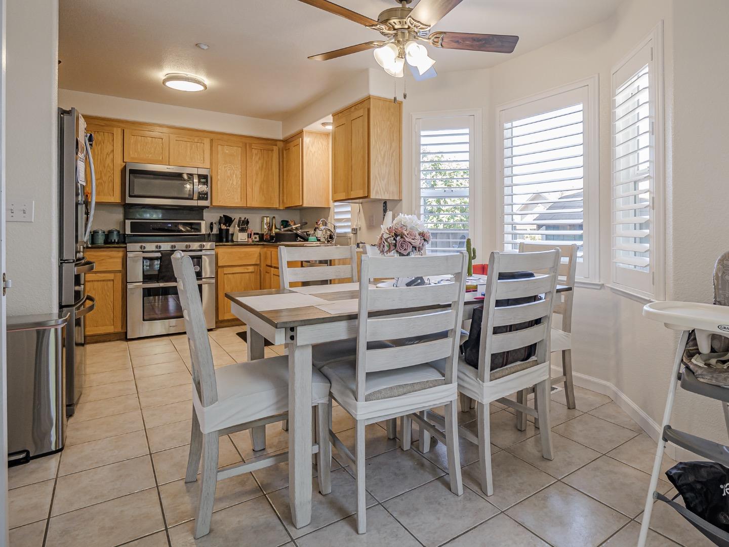 4 Holly Drive B