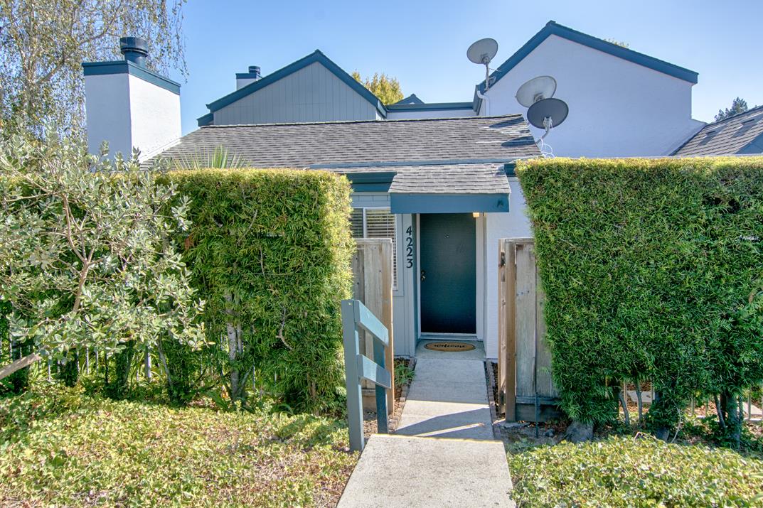 4223 Sea Pines Court
