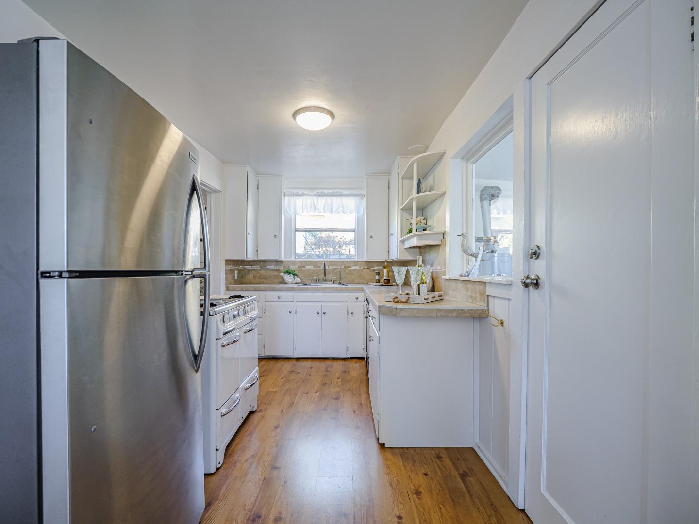 614 Poplar Avenue