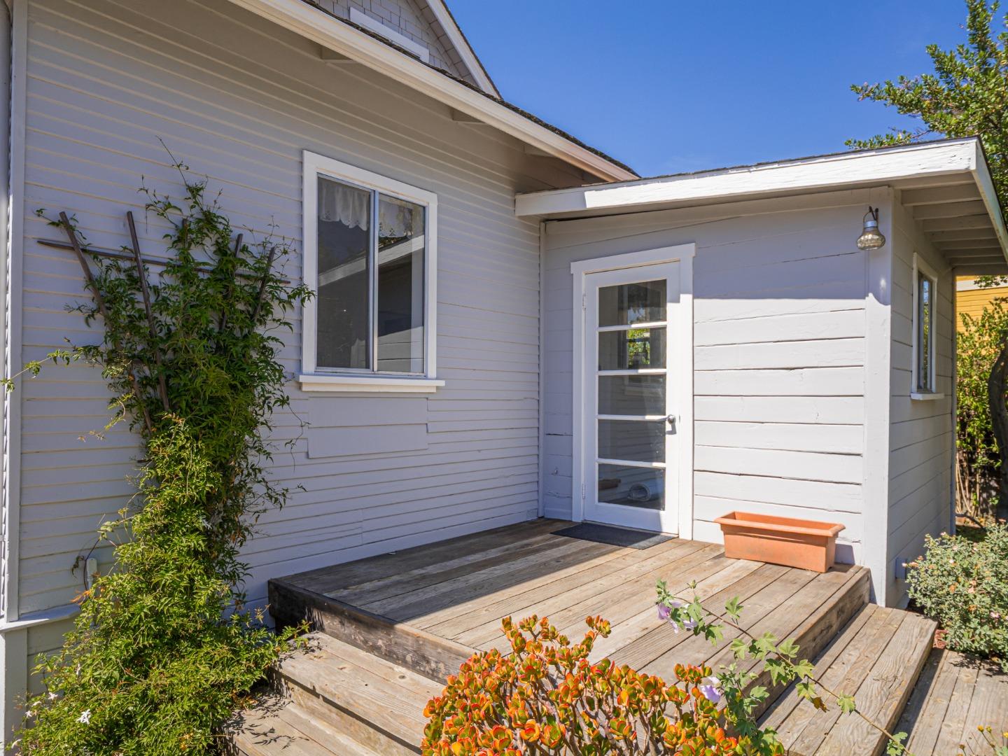 614 Poplar Avenue