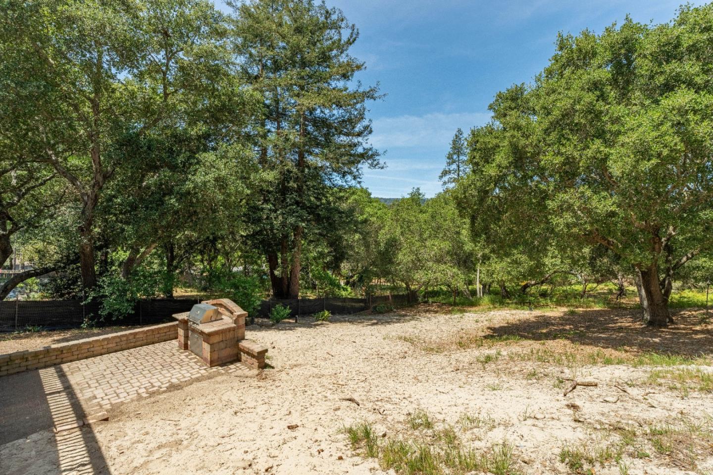155 Stanford DR