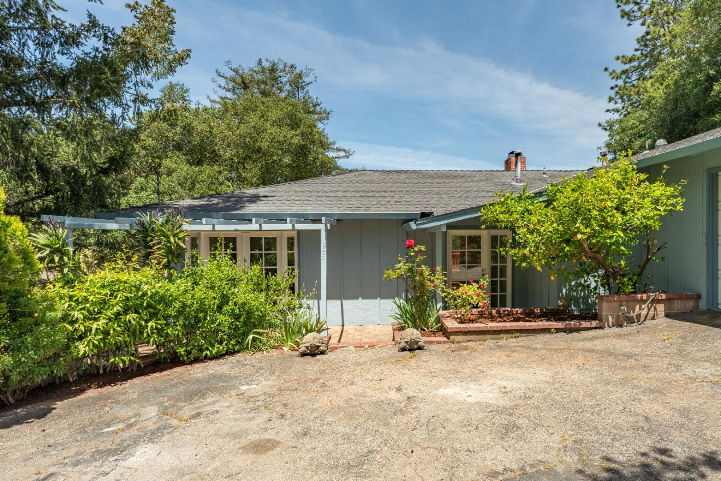 155 Stanford DR