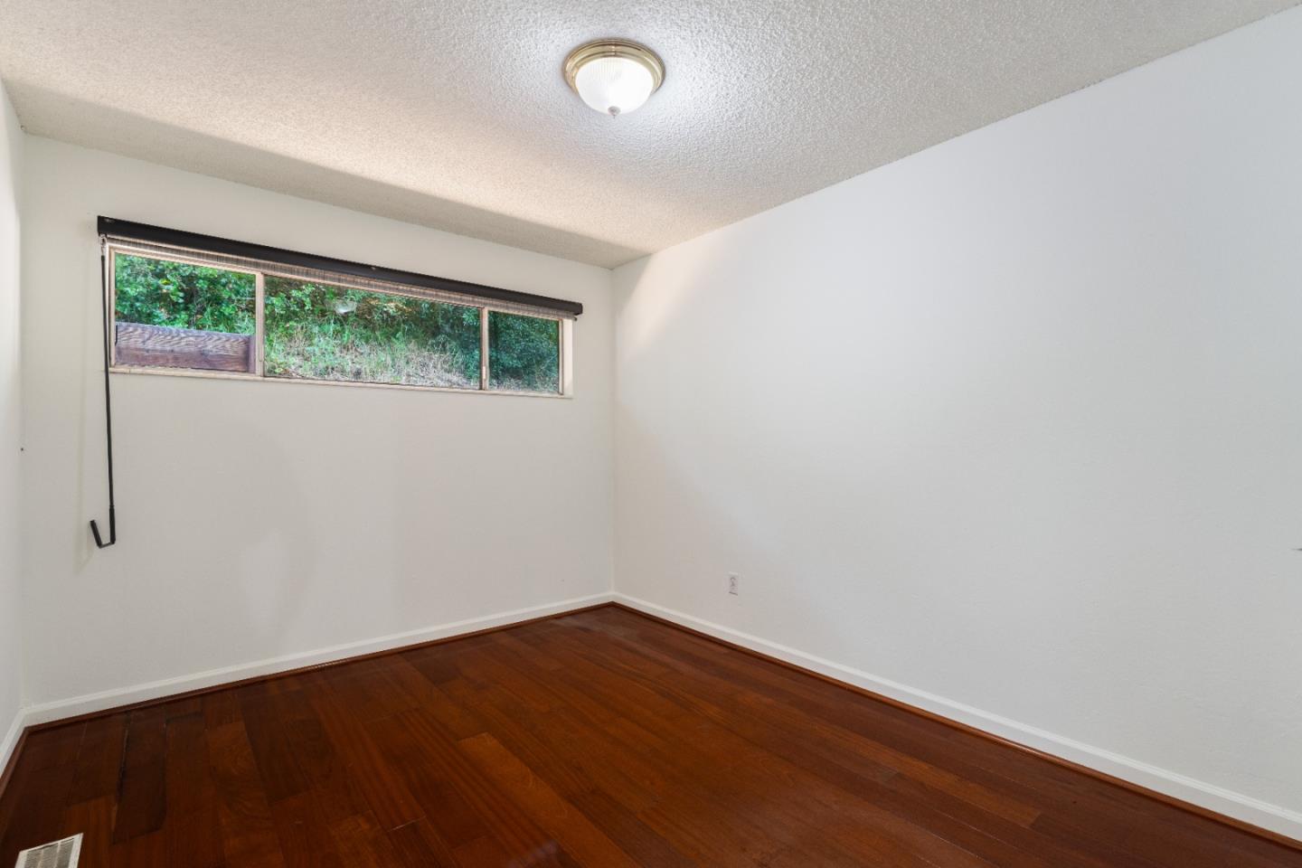 155 Stanford DR