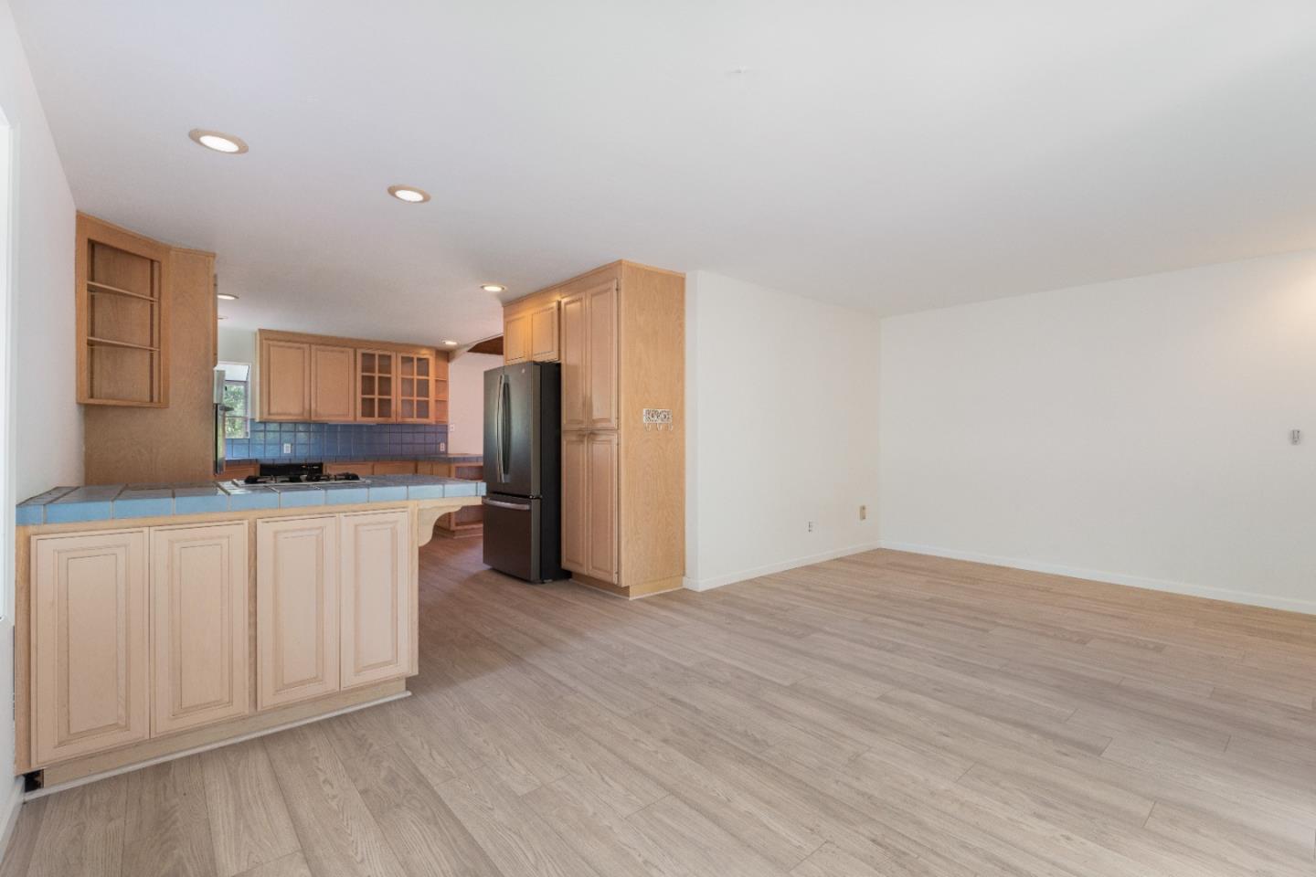 155 Stanford DR