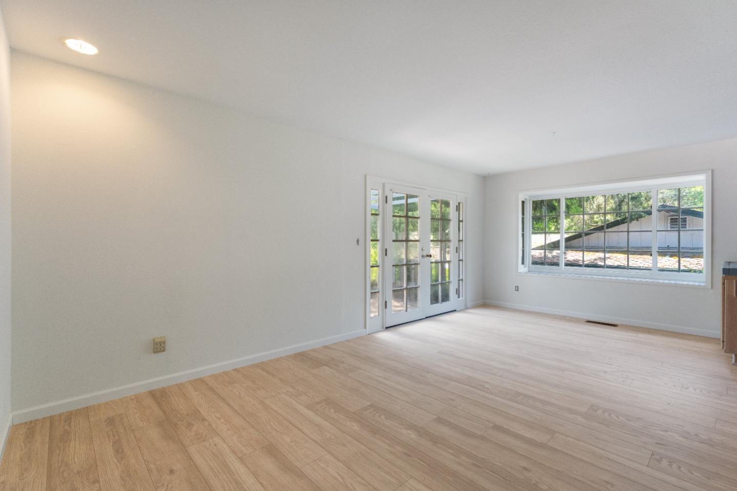 155 Stanford DR