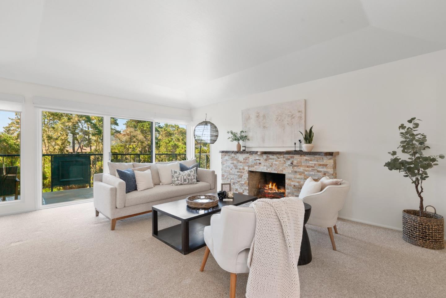115 Del Mesa Carmel