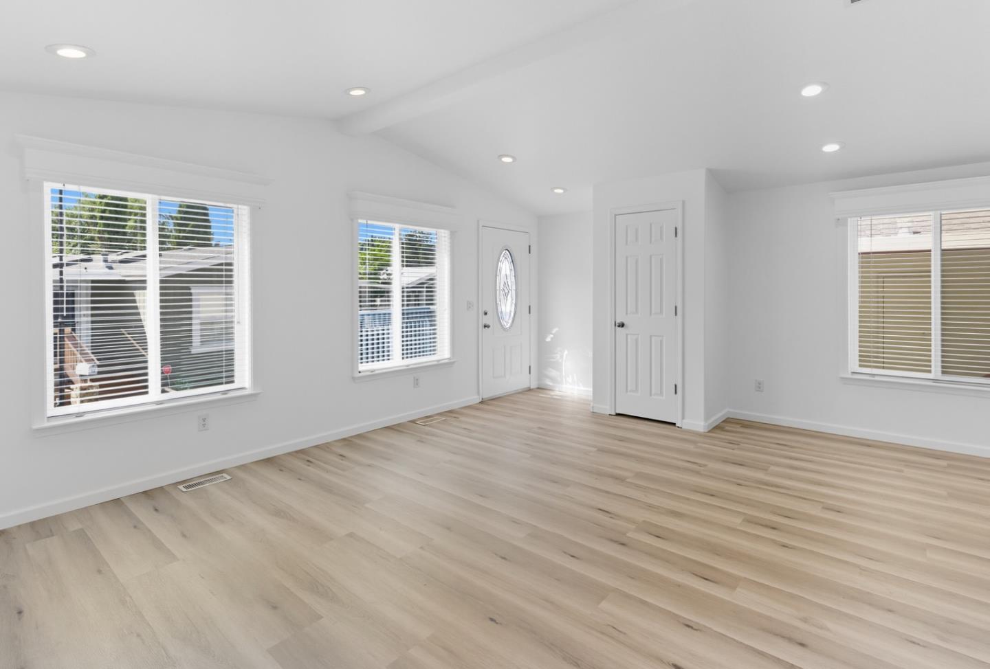 6011 Scotts Valley Drive Unit: 15