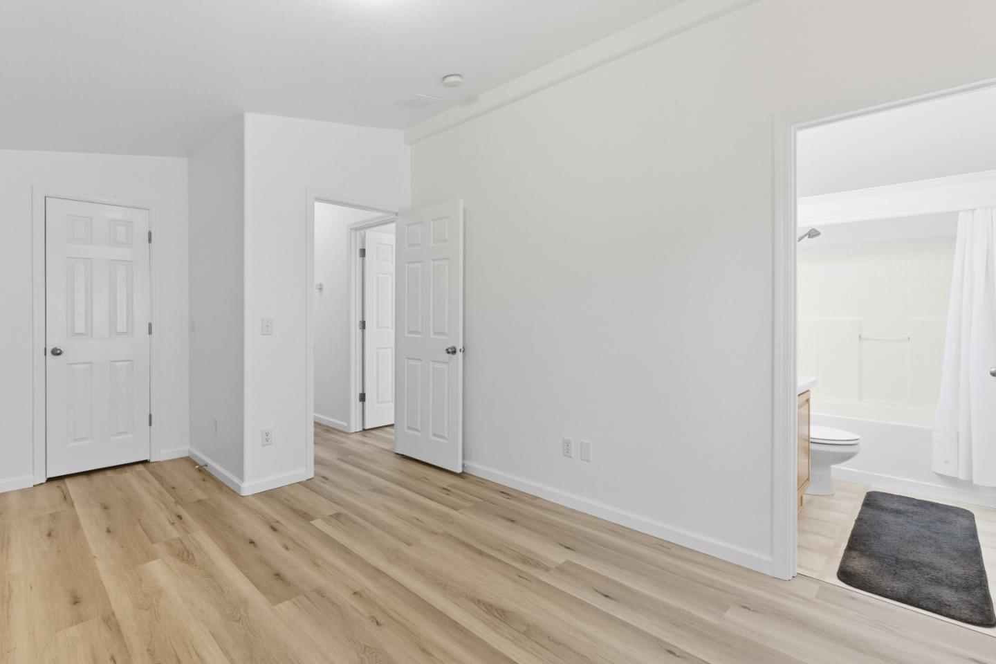 6011 Scotts Valley Drive Unit: 15