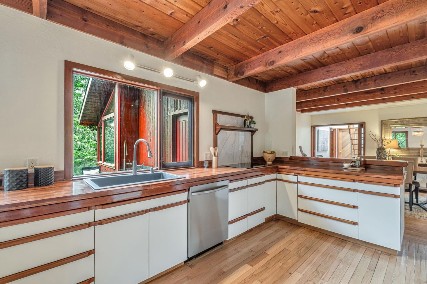 384 Sand Hill Road