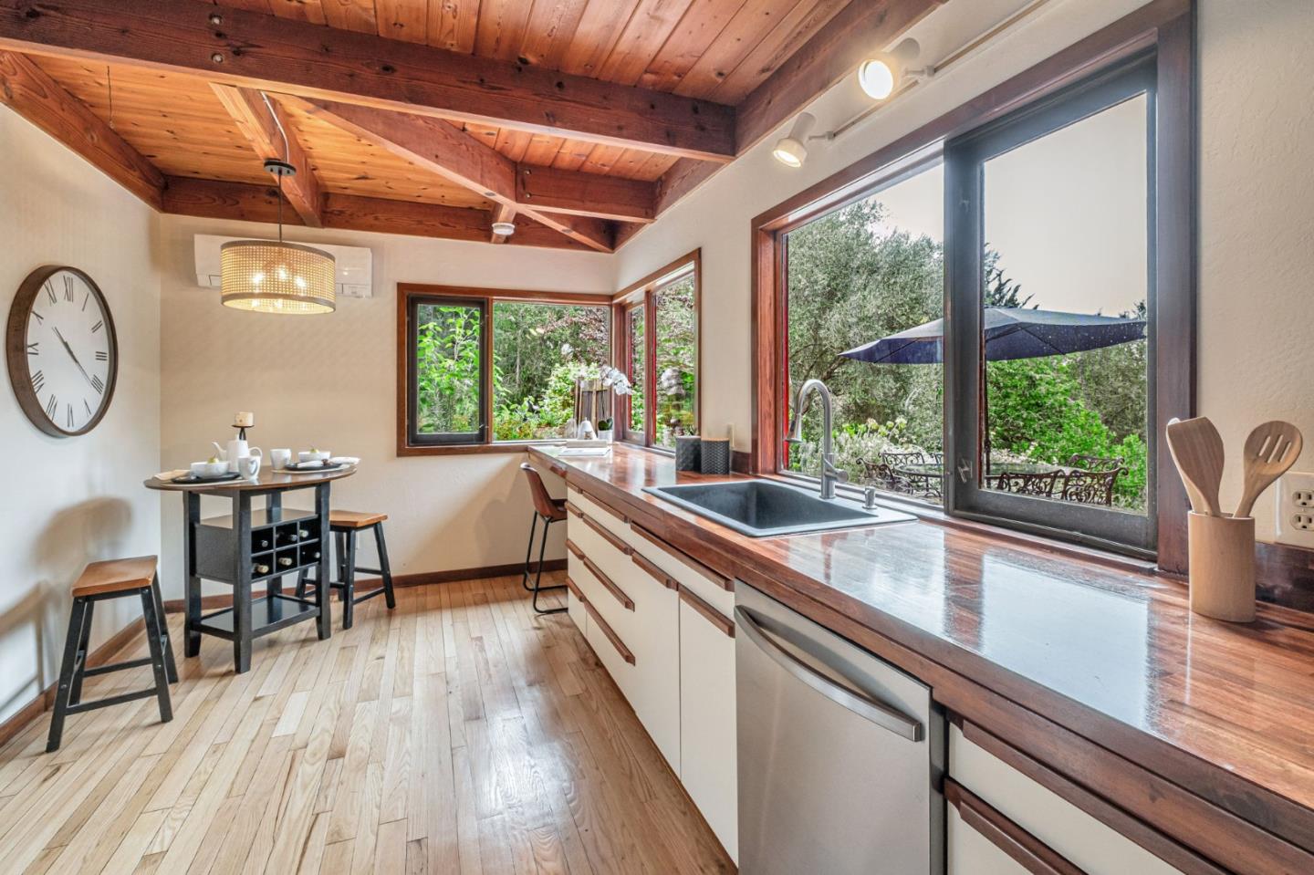 384 Sand Hill Road