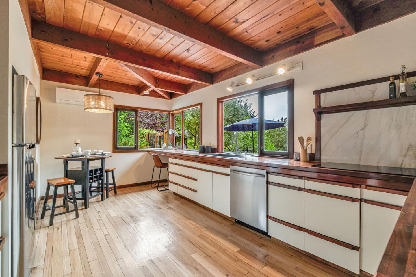 384 Sand Hill Road