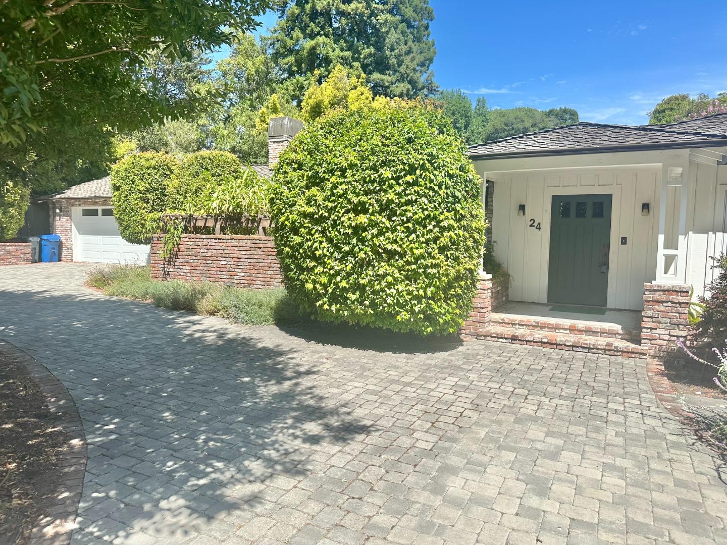 24 Pasatiempo Drive