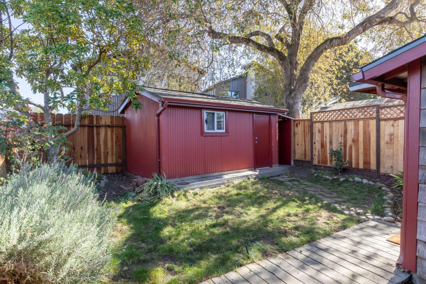 1122 Seabright Avenue