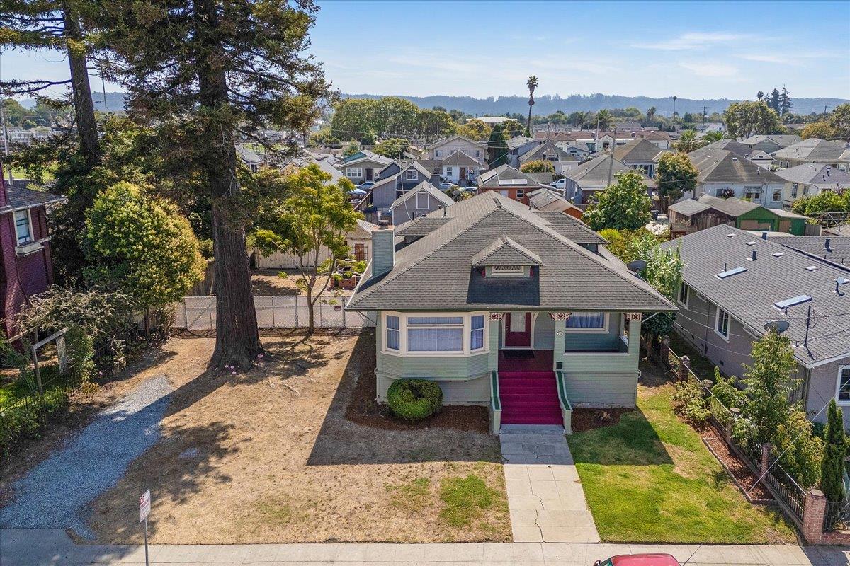 234 Maple Avenue