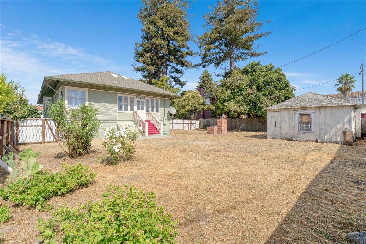 234 Maple Avenue