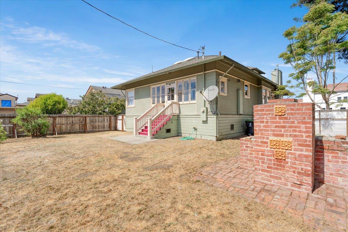 234 Maple Avenue