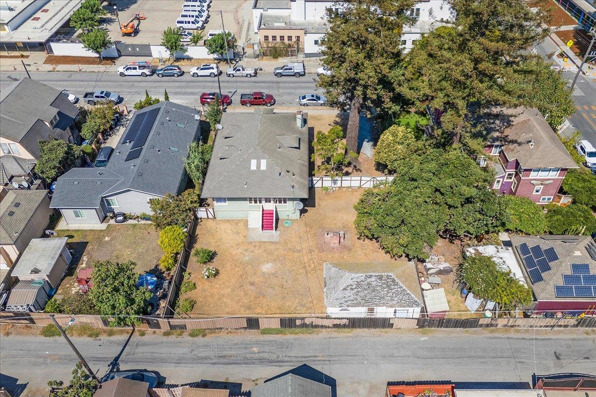 234 Maple Avenue