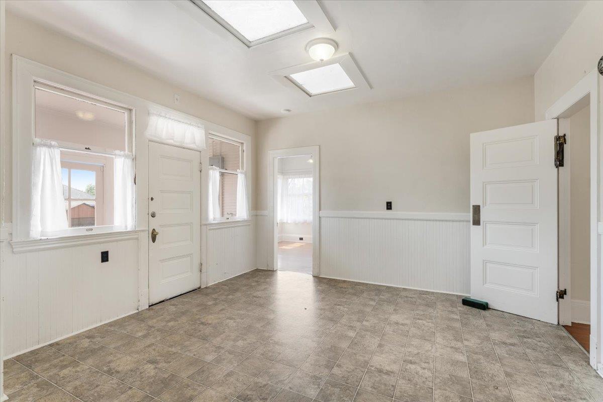 234 Maple Avenue