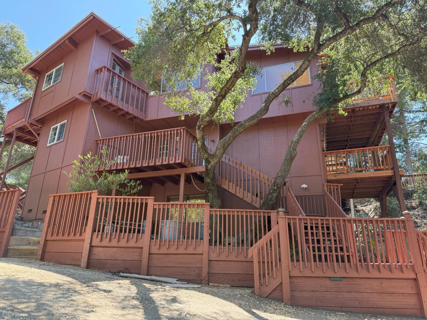 655 Marion Avenue